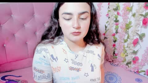 Snapshot of _laurenwhite chatting on 04-08-26, 11:16 lauren online show from 04-08-26, 11:16