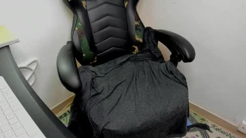 Layne online show from 11-07-25, 09:31