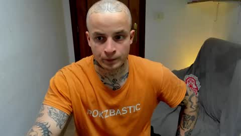 Layne online show from 05-07-26, 11:48