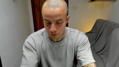 Layne online show from 05-11-26, 01:50