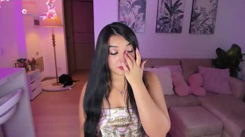 Lina. online show from 03-25-26, 01:22