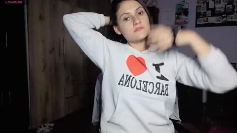 Snapshot of _lindasy_ chatting on 02-17-26, 05:15 Lindasy online show from 02-17-26, 05:15