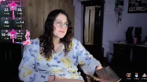 Snapshot of _lindasy_ chatting on 03-09-26, 03:32 Lindasy online show from 03-09-26, 03:32