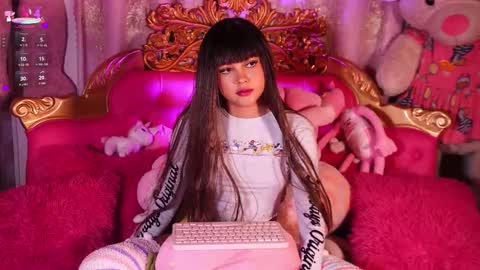 _little_glrl_ online show from 11-22-25, 10:25