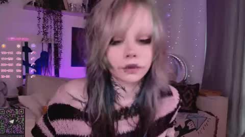 Snapshot of _lollyshy_ chatting on 02-17-26, 08:44 Lolly online show from 02-17-26, 08:44