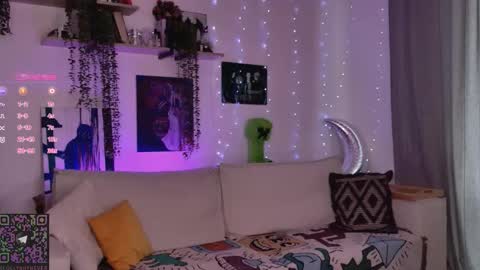 Snapshot of _lollyshy_ chatting on 02-20-26, 08:27 Lolly online show from 02-20-26, 08:27