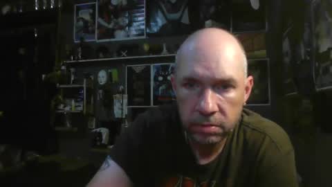 Snapshot of _longfellow chatting on 10-02-25, 02:51 That guy online show from 10-02-25, 02:51