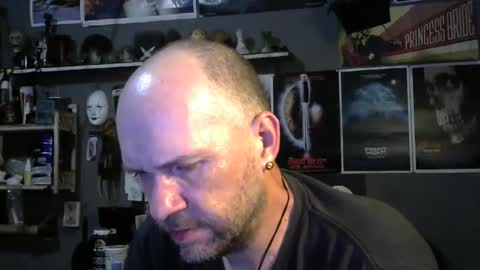 Snapshot of _longfellow chatting on 10-05-25, 07:28 That guy online show from 10-05-25, 07:28