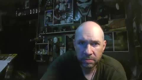 Snapshot of _longfellow chatting on 10-07-25, 01:47 That guy online show from 10-07-25, 01:47