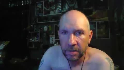 Snapshot of _longfellow chatting on 10-09-25, 07:34 That guy online show from 10-09-25, 07:34