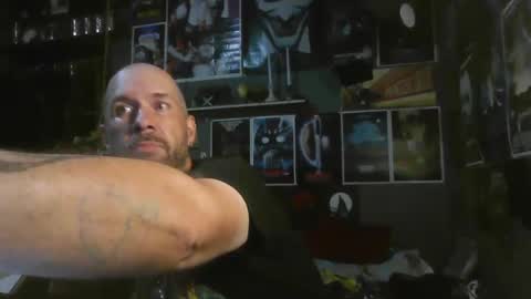 Snapshot of _longfellow chatting on 10-12-25, 09:58 That guy online show from 10-12-25, 09:58