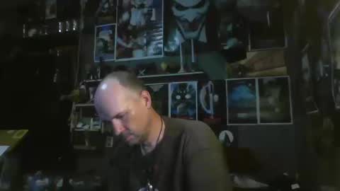 Snapshot of _longfellow chatting on 10-18-25, 06:30 That guy online show from 10-18-25, 06:30