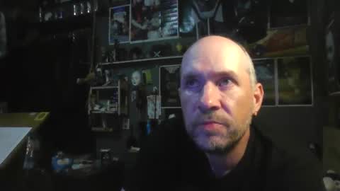 Snapshot of _longfellow chatting on 10-25-25, 04:53 That guy online show from 10-25-25, 04:53