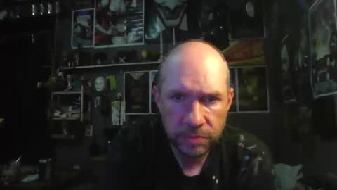 Snapshot of _longfellow chatting on 10-27-25, 06:56 That guy online show from 10-27-25, 06:56