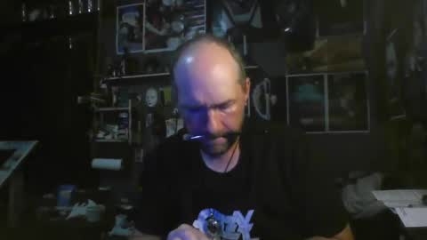 Snapshot of _longfellow chatting on 11-21-25, 04:33 That guy online show from 11-21-25, 04:33