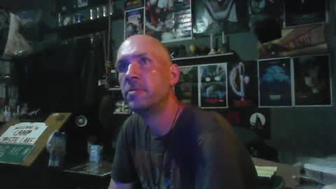 That guy online show from 07-18-26, 03:22