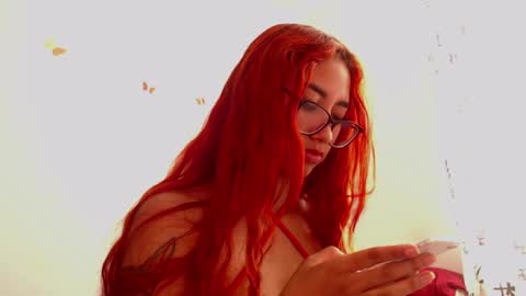 Snapshot of _loreana_ chatting on 01-15-25, 07:55 _loreana_ online show from 01-15-25, 07:55