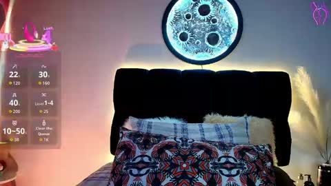 Lorrayne online show from 04-23-26, 12:04