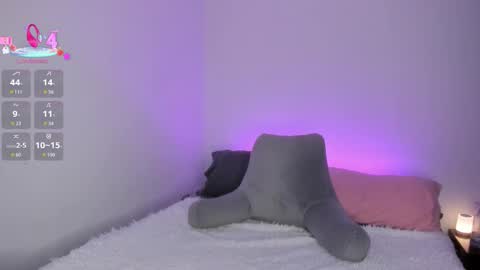 Snapshot of _lucianapalmer chatting on 11-07-25, 05:24 online show from 11-07-25, 05:24