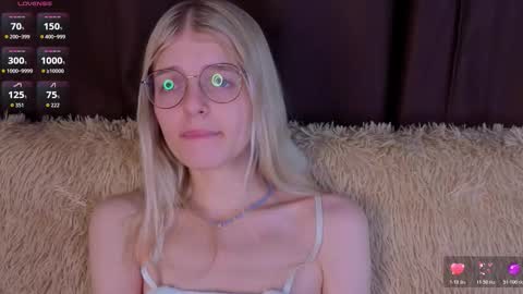 Snapshot of _luckybet_ chatting on 11-05-25, 09:04 Monica online show from 11-05-25, 09:04