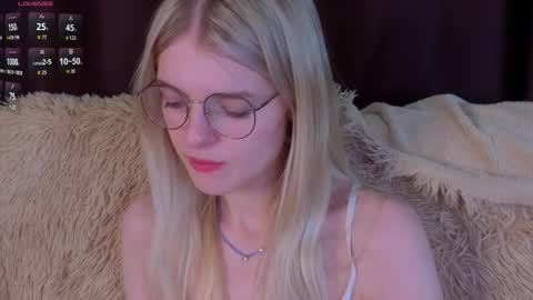 Snapshot of _luckybet_ chatting on 11-14-25, 06:28 Monica online show from 11-14-25, 06:28