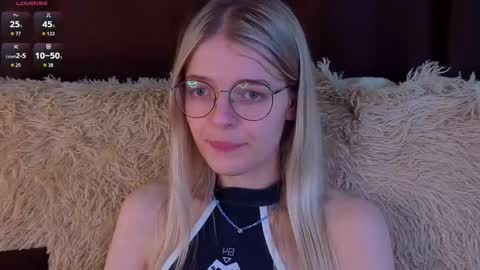 Snapshot of _luckybet_ chatting on 11-19-25, 07:36 Monica online show from 11-19-25, 07:36