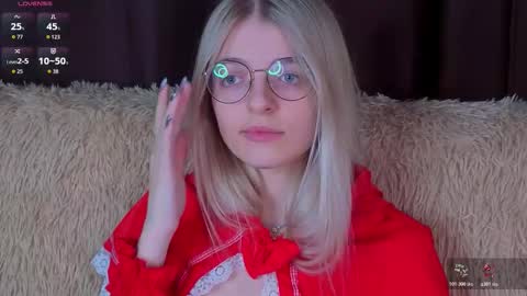 Snapshot of _luckybet_ chatting on 11-23-25, 07:02 Monica online show from 11-23-25, 07:02