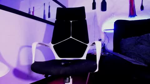 MISS LUNA online show from 01-05-25, 09:15