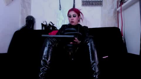 MISS LUNA online show from 09-23-25, 07:55