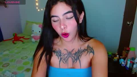 Snapshot of _luna_torres chatting on 03-01-25, 12:17 luna torres online show from 03-01-25, 12:17