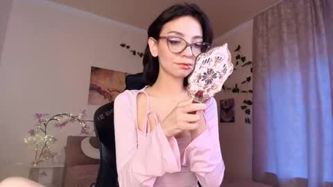 Luna online show from 10-12-25, 05:17