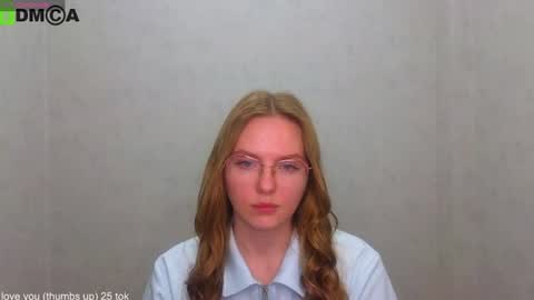Welcome guys  Pleasure to see you all here  My name is Lysafeta and MichaelaTip menu is active Private is open  online show from 06-18-26, 06:35