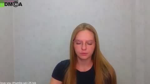 Welcome guys  Pleasure to see you all here  My name is Lysafeta and MichaelaTip menu is active Private is open  online show from 08-04-26, 12:08