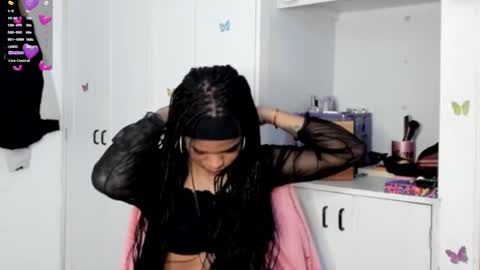 Snapshot of _marcela_22 chatting on 02-08-25, 11:45 MARCELA online show from 02-08-25, 11:45