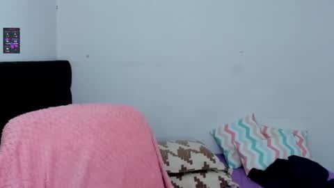 Snapshot of _marcela_22 chatting on 02-25-25, 04:14 MARCELA online show from 02-25-25, 04:14