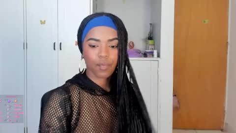 Snapshot of _marcela_22 chatting on 09-18-25, 01:40 MARCELA online show from 09-18-25, 01:40