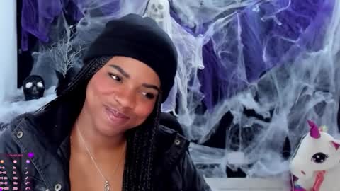 Snapshot of _marcela_22 chatting on 10-15-25, 11:16 MARCELA online show from 10-15-25, 11:16