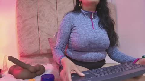 _marcela__ online show from 04-26-26, 11:30