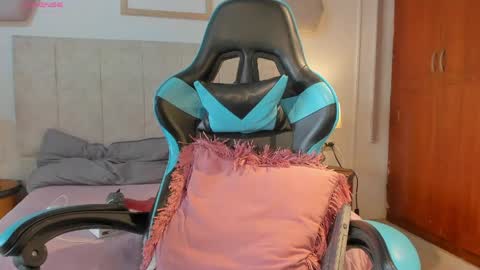 Maria online show from 04-25-26, 07:44