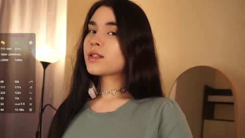  Gwen  online show from 04-06-26, 08:15