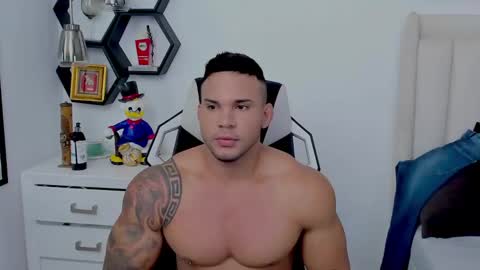 Snapshot of _matthew_santos_ chatting on 12-12-24, 10:31 _matthew_santos_ online show from 12-12-24, 10:31