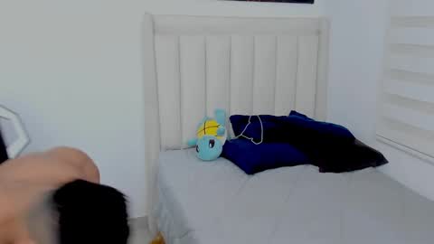 Snapshot of _matthew_santos_ chatting on 12-27-24, 01:22 _matthew_santos_ online show from 12-27-24, 01:22