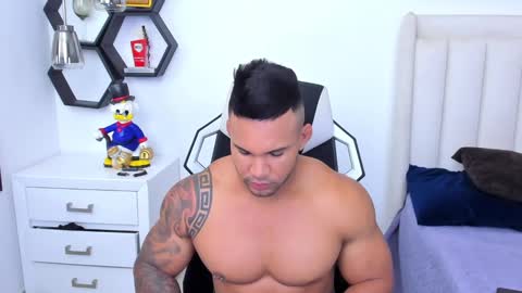 Snapshot of _matthew_santos_ chatting on 01-20-25, 10:59 _matthew_santos_ online show from 01-20-25, 10:59