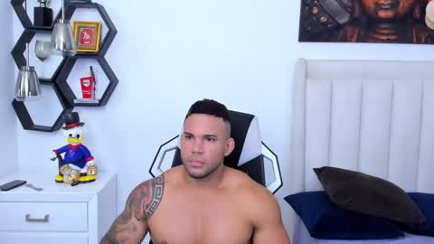 Snapshot of _matthew_santos_ chatting on 01-25-25, 11:11 _matthew_santos_ online show from 01-25-25, 11:11