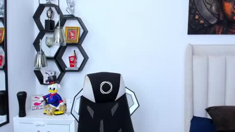 Snapshot of _matthew_santos_ chatting on 02-13-25, 02:45 _matthew_santos_ online show from 02-13-25, 02:45