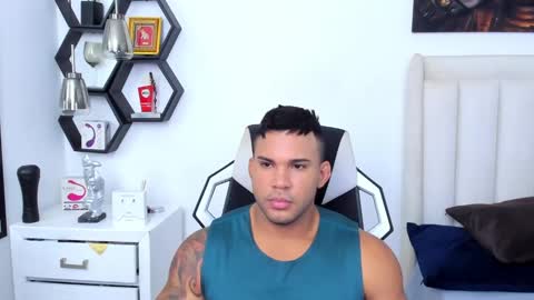 Snapshot of _matthew_santos_ chatting on 03-10-25, 09:40 _matthew_santos_ online show from 03-10-25, 09:40