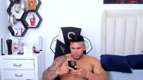 Snapshot of _matthew_santos_ chatting on 03-12-25, 04:19 _matthew_santos_ online show from 03-12-25, 04:19