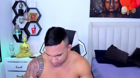 Snapshot of _matthew_santos_ chatting on 09-17-25, 10:33 _matthew_santos_ online show from 09-17-25, 10:33