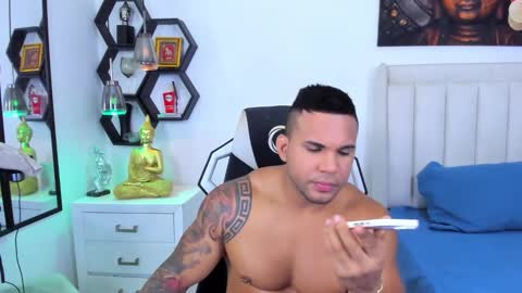 Snapshot of _matthew_santos_ chatting on 09-30-25, 12:15 _matthew_santos_ online show from 09-30-25, 12:15