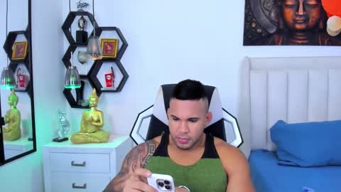 Snapshot of _matthew_santos_ chatting on 09-30-25, 10:48 _matthew_santos_ online show from 09-30-25, 10:48